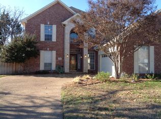 9703 Vinewood Dr, Dallas, TX 75228