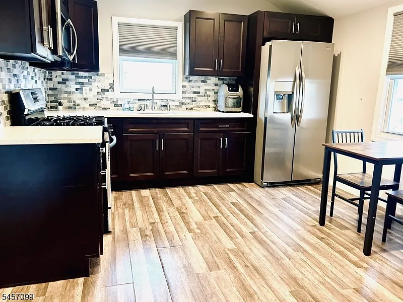2 bed, 1.0 bath, 1536 sqft, $2,575 — Photo 2