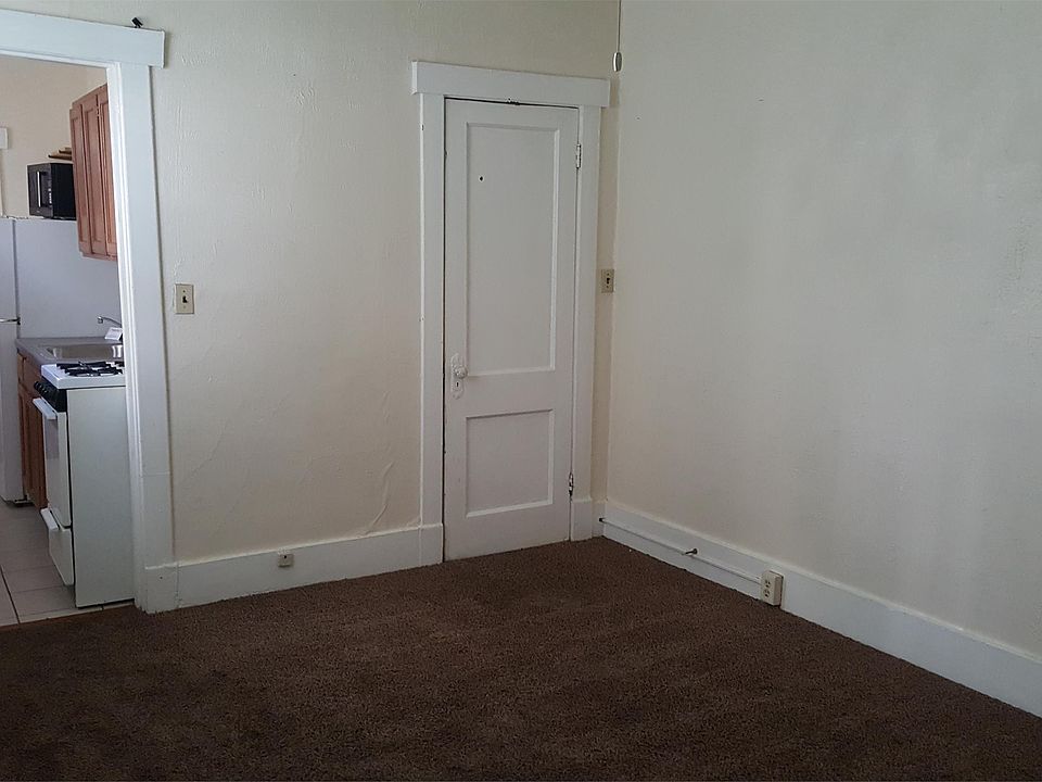 1st image of 300 S 16th St APT 107