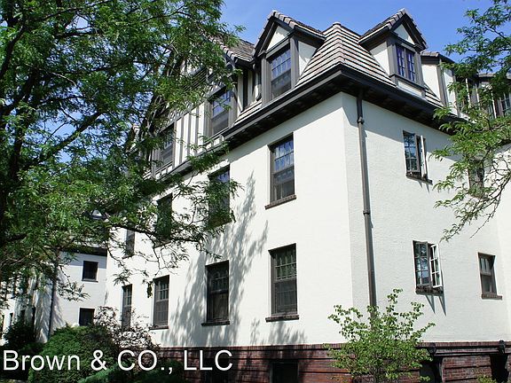 4th image of 900 N Sherman St APT A21