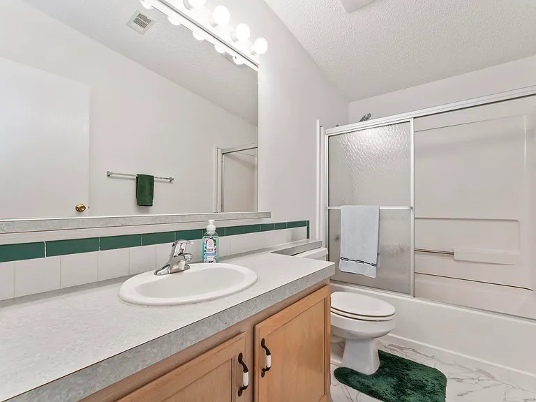 8913 SW Chevy Cir — Photo 15