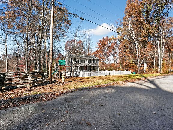 2nd image of 3301 Gumstand Dr