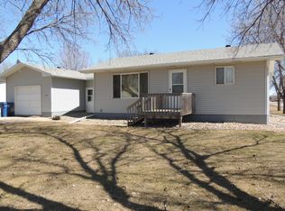 138 13th St SW, Watertown, SD 57201