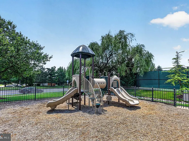 967 Herons Run Ln — Photo 61