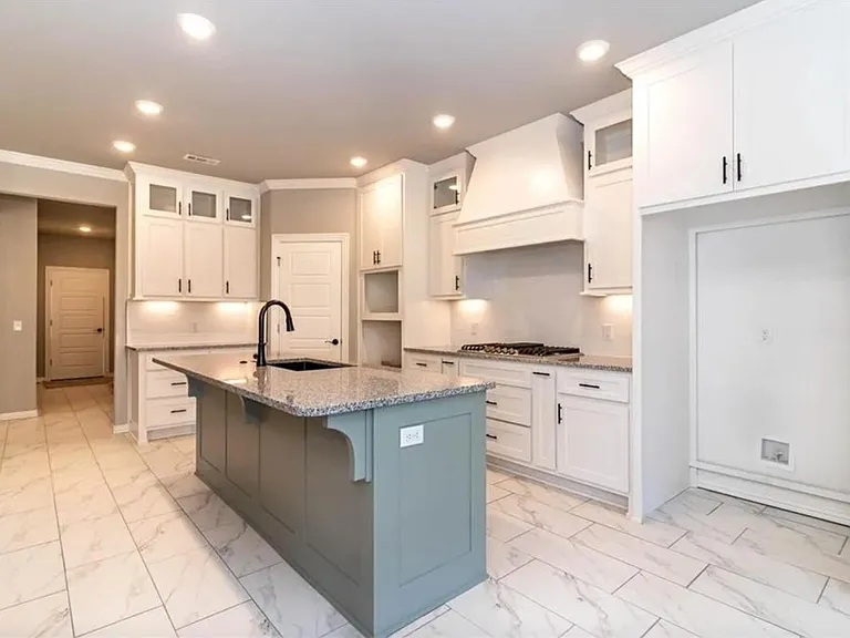 6302 S 59th St — Photo 5