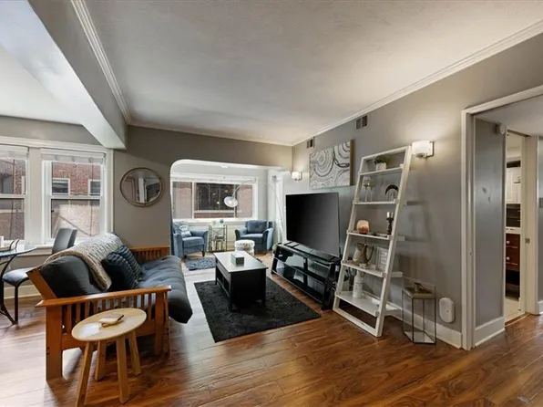 700 W 48th St APT 206, Kansas City, MO 64112