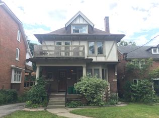 211 Howard Park Ave #5, Toronto, ON M6R1V9