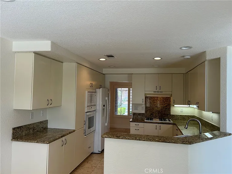 23106 Port Antonio Way — Photo 20