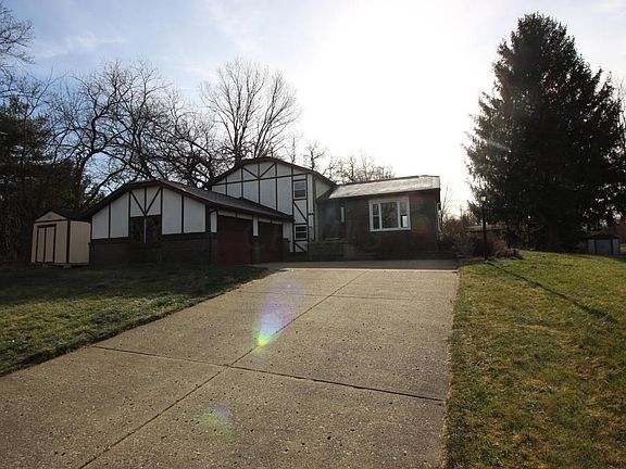 2nd image of 69 Wesleyan Cir