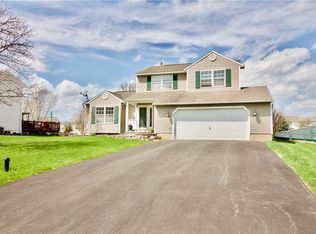 8699 Honeycomb Path, Cicero, NY 13039