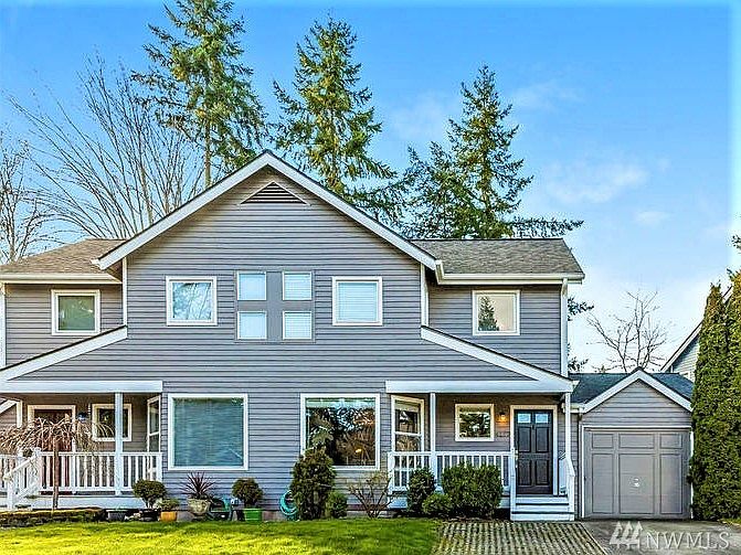 Great price for a residential townhome - its not a condo, so no rental cap, no pets oversight, no high HOA dues! Plus, you get everything Klahanie offers!