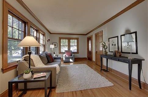 4th image of 1568 Sargent Ave