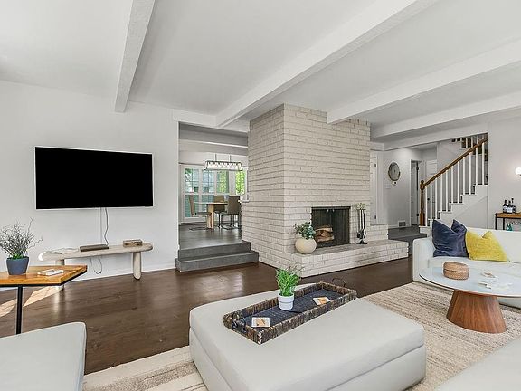3rd image of 6907 Edgevale Rd