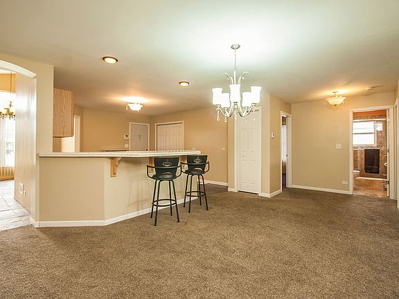 5th image of 22134 Cornell Ave