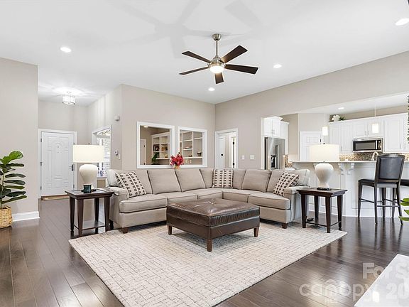2nd image of 7882 Ballentrae Pl