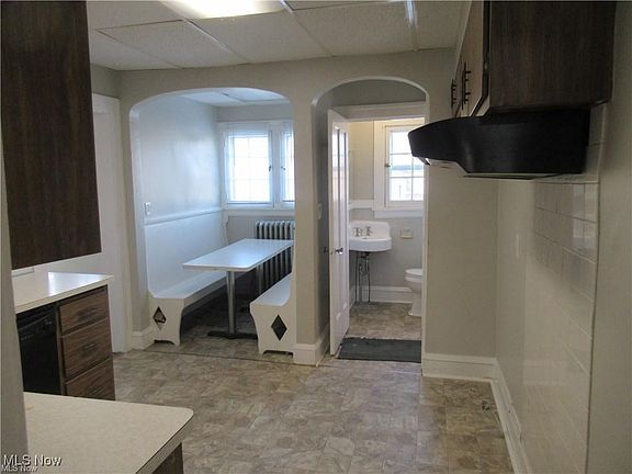 4th image of 16900 Clifton Blvd