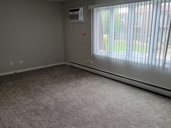 2nd image of 148 Orchard Ct APT 7