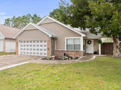 220 Woodland Park Cir, Mary Esther, FL, 32569
