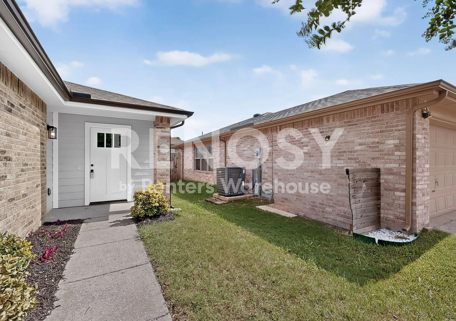 Renovated home in McKinney Ready to Be Your Home Rent Concession - 2nd Month Free — Photo 3