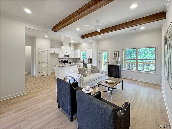 2nd image of 18032 Northview Cir
