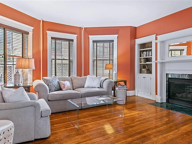 512 Lexington Ave — Photo 11