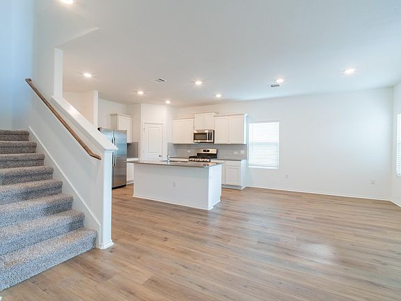 5th image of 10705 Steinbeck Dr