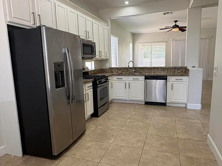 7729 E Tailspin Ln — Photo 8