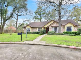1126 Suwanee Ln, Houston, TX 77090