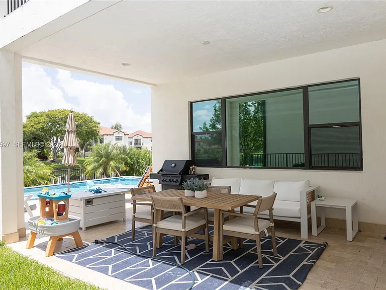 11826 SW 13th Ct — Photo 23
