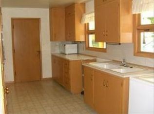 921 3rd Ave NE, Waseca, MN 56093