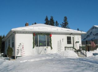 614 12th St NW, East Grand Forks, MN 56721