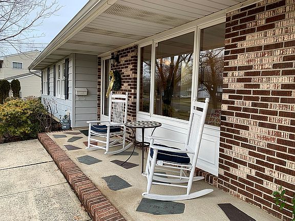 Relaxing front porch