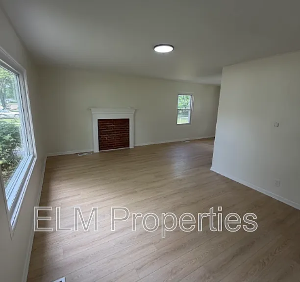 7406 Smithfield Ave — Photo 3