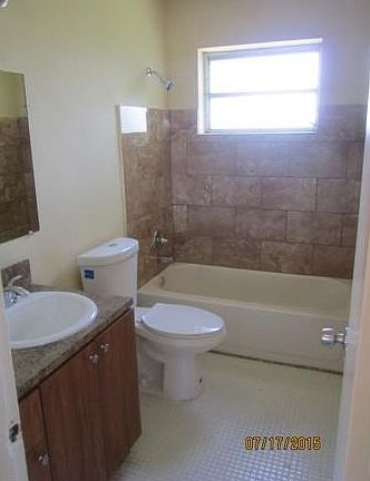 5th image of 17901 NW 22nd Ct