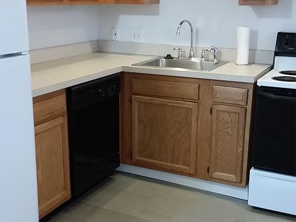 3rd image of 120 Seward St #28/302