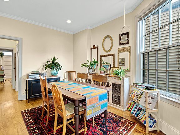 5th image of 2647 N Dayton St APT 3
