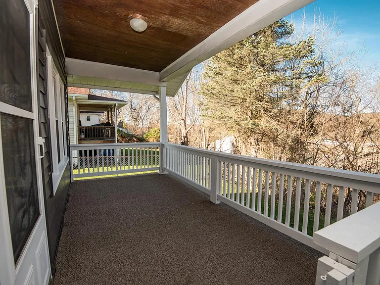 84 Summit Dr — Photo 18