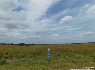 108 Oakmont Ln, La Vernia, TX 78121