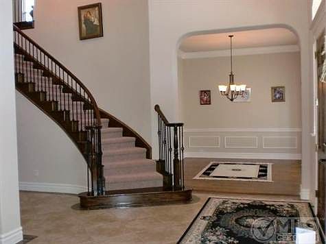 5th image of 4109 Catawba Ave