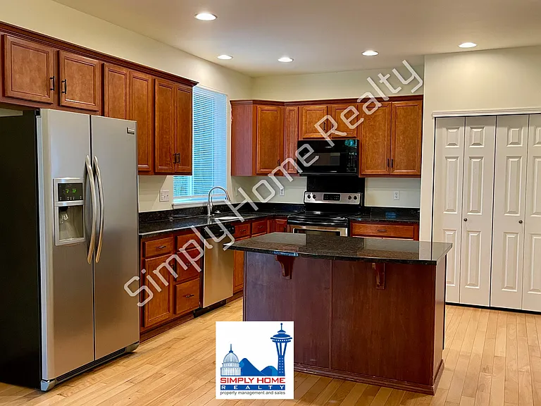 6546 36th Ln SE — Photo 3