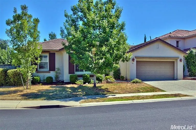 201 Sagemoor Ct photo 1