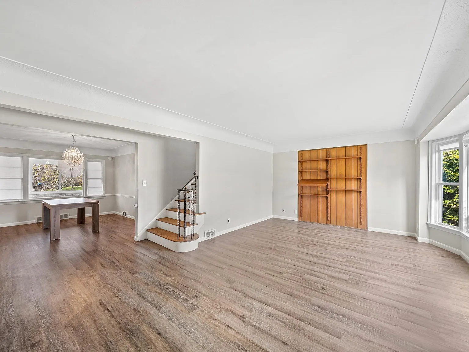 4369 Silsby Rd — Photo 2