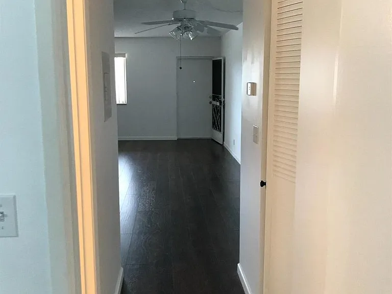 700 Village Green Ct #302 — Photo 7