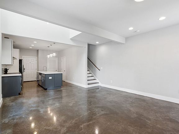 2nd image of 1065 2nd Ave S #B