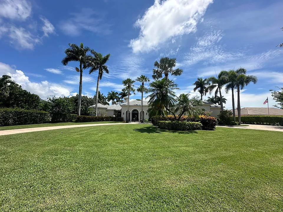 645 Atlantis Estates Way