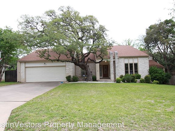 3rd image of 9406 Rolling Oaks Trl