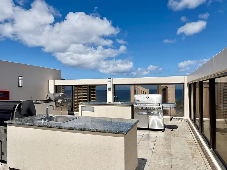 400 Hobron Ln #901 — Photo 14