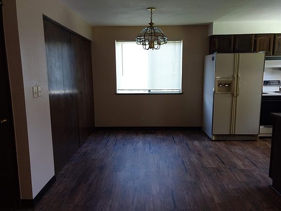 5th image of 1833 Fern Ave