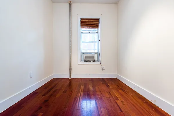 Rented by Nooklyn NYC LLC | media 50