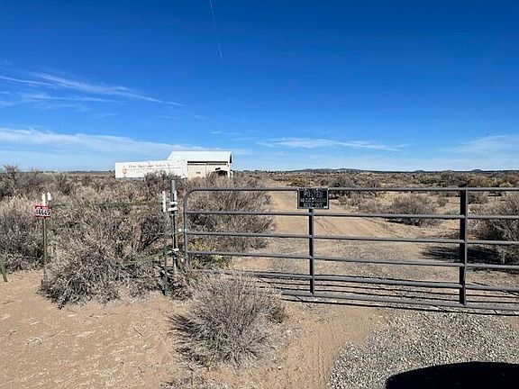 3rd image of 86645 Stagecoach Ln
